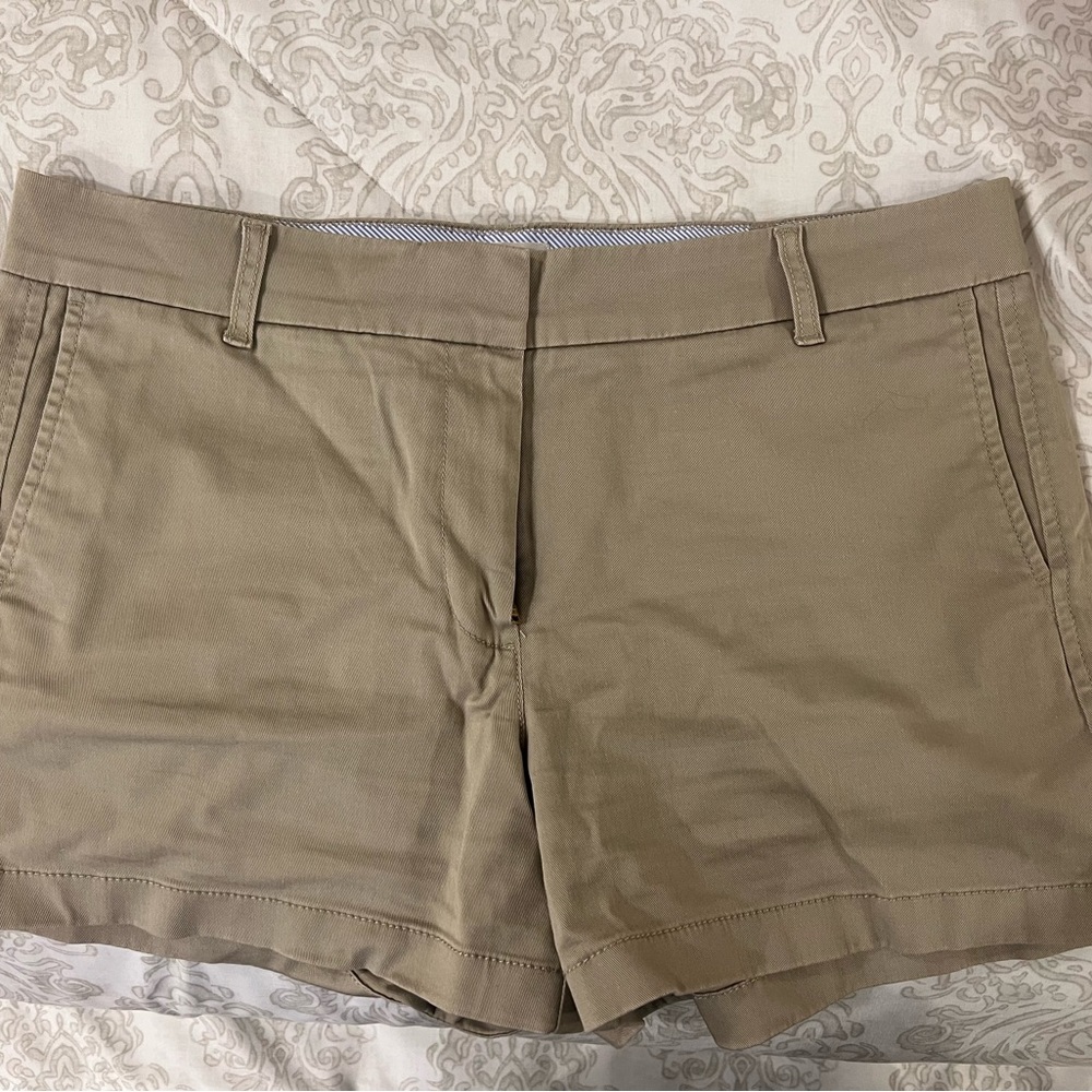 Kahki shorts